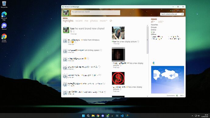 Windows 11 desktop with Windows Live Messenger 2012 open